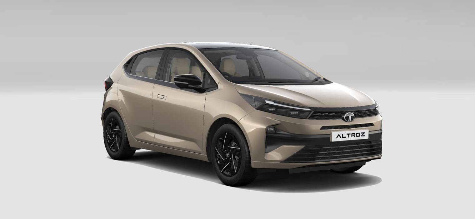Tata Altroz front three-quarter shot